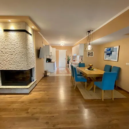 Modern With Garden In Evksinograd, By Flat Manаger Vila Varna