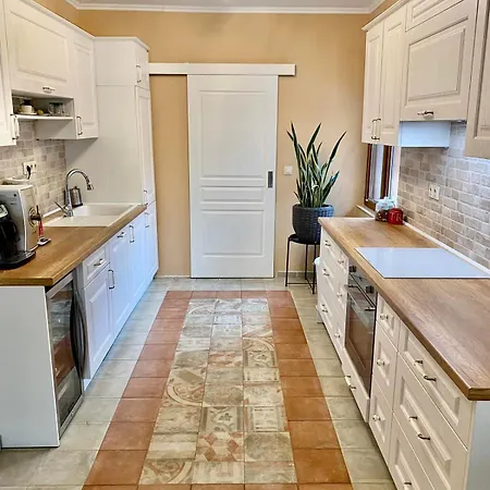 Modern With Garden In Evksinograd, By Flat Manаger * Varna